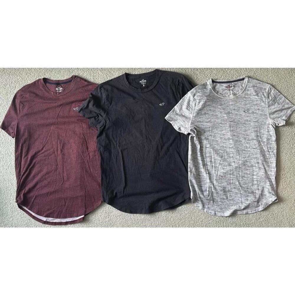 Hollister Curved Hem T-Shirts 3-PACK Men’s, 2 Are XL, 1 Is M